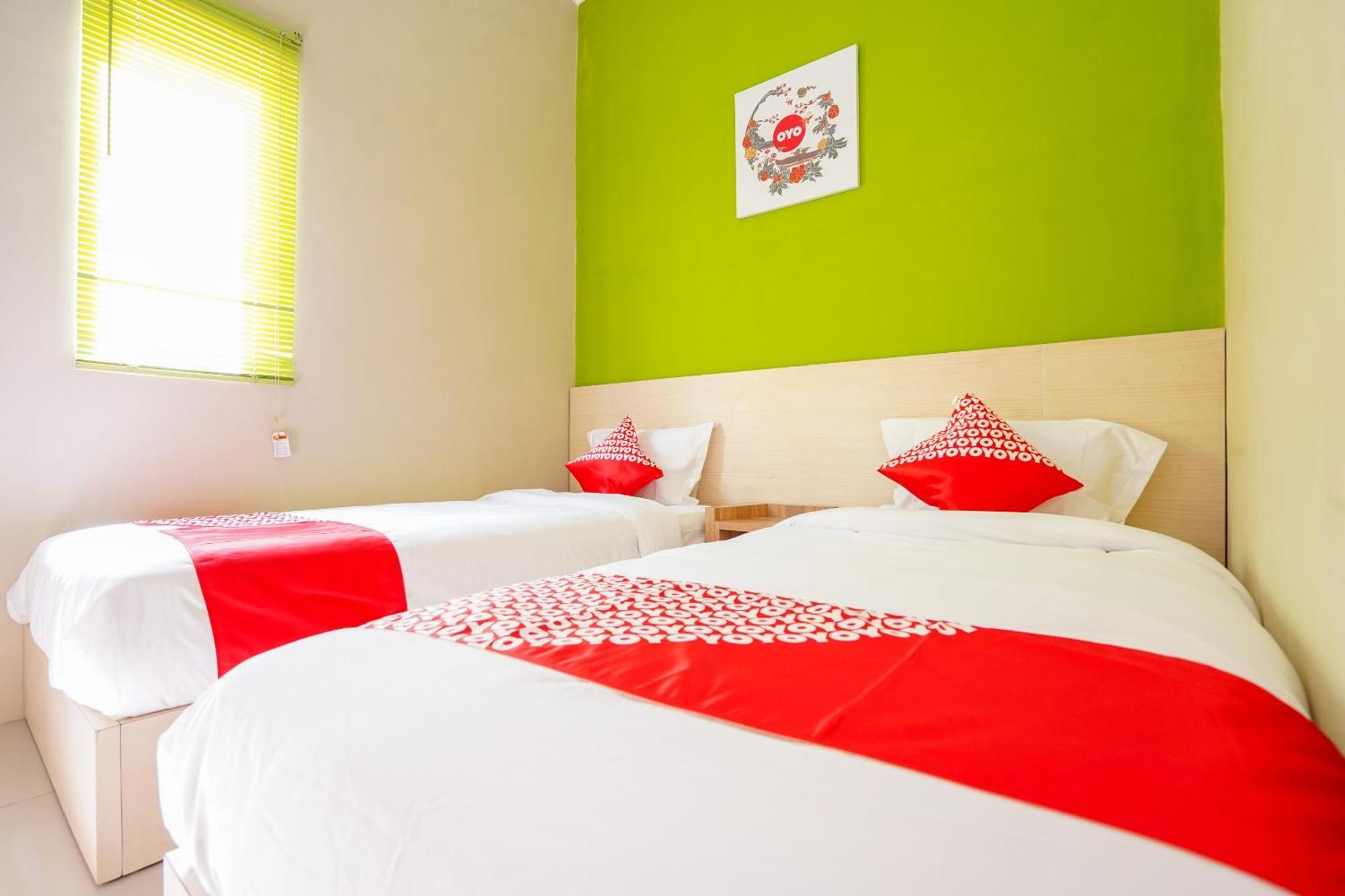Hotel O Surabaya Near Surabaya Town Square Formerly Kupang Gunung Residence Esterno foto